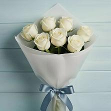 Букет 7 Белых роз Эдлесс Лав в Лучегорске