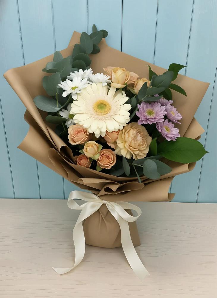 Букет цветов из: Герберы и Хризантемы в Лучегорске