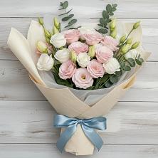 Букет цветов из:  Лизиантусы в Лучегорске