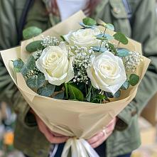 Букет цветов из:  Розы в Лучегорске