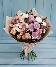 Букет цветов из:  Хризантемы, Розы и Альстромерии в Лучегорске