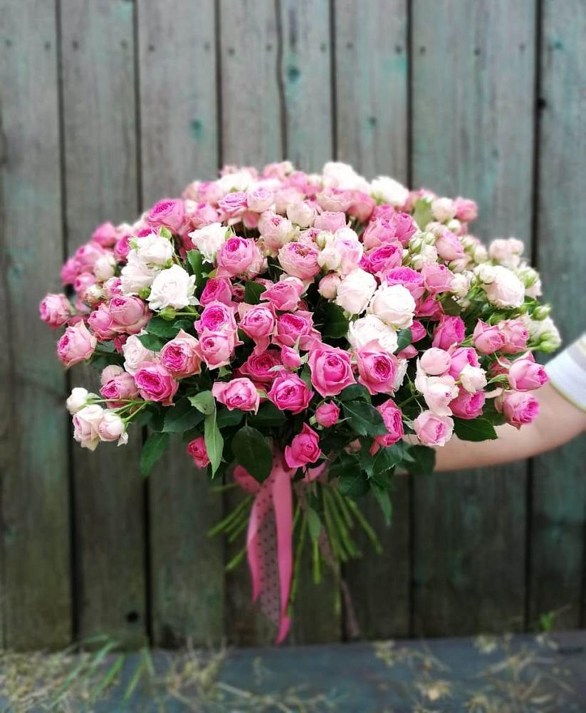 Букет Розовые кустовые розы Натали и Лав Лидия в Лучегорске