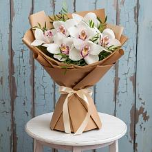 Букет цветов из:  Орхидеи и Розы в Лучегорске